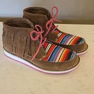 Ariat Cruiser Serape Fringed Womens Boots Moccasins 9B EUC!